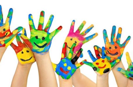 cropped-many-painted-colorful-childrens-hands-backgrounds-wallpapers