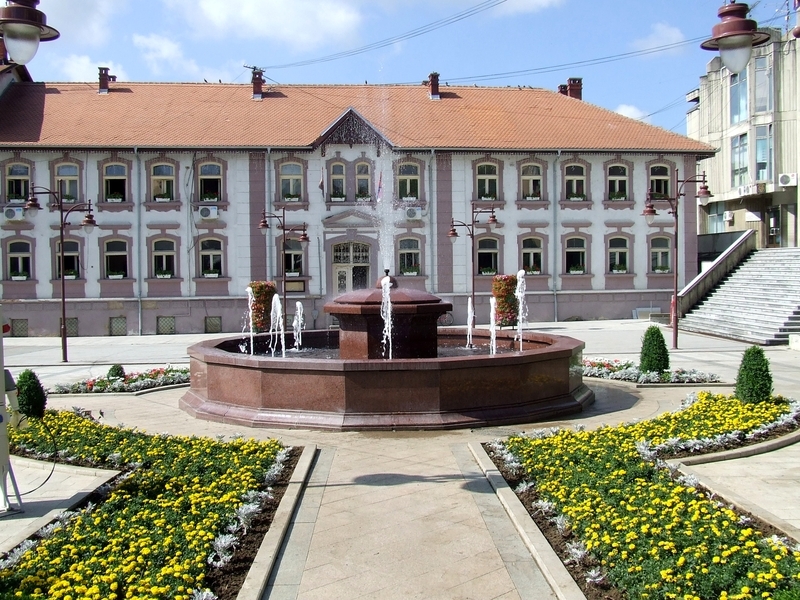 gradska-fontana-trg-arandelovac