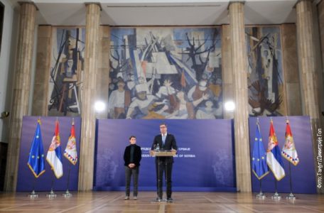 Aleksandar Vucic na konferenciji za novianre