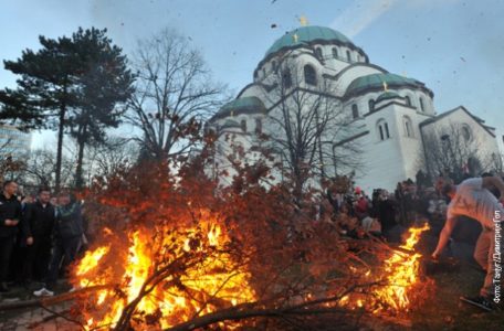 badnjak-paljenje