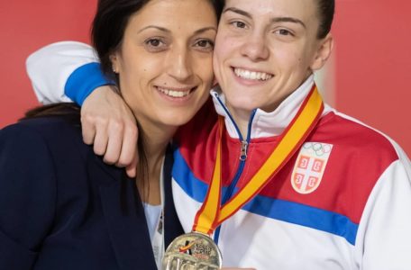 jovana i roksanda